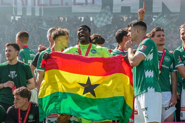 Football, Swiss Cup, Final FC St Gallen 1879 vs FC Stade Lausanne Ouchy, Sunday, 24 05 2026 Stadion Wankdorf, Bern Lawrence Ati Zigi 1, FC St Gallen cheers with home flag Copyright: xValentinxDomgjonix