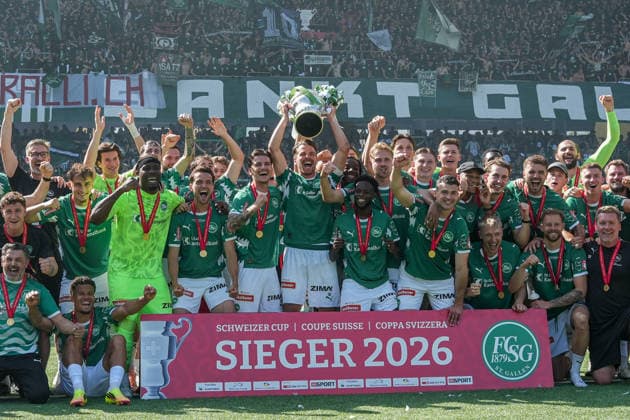 Football, Swiss Cup, Final FC St Gallen 1879 vs FC Stade Lausanne Ouchy, Sunday, 24 05 2026 Stadion Wankdorf, Bern FC St Gallen players cheer with the trophy in front of the fan curve Copyright: xValentinxDomgjonix