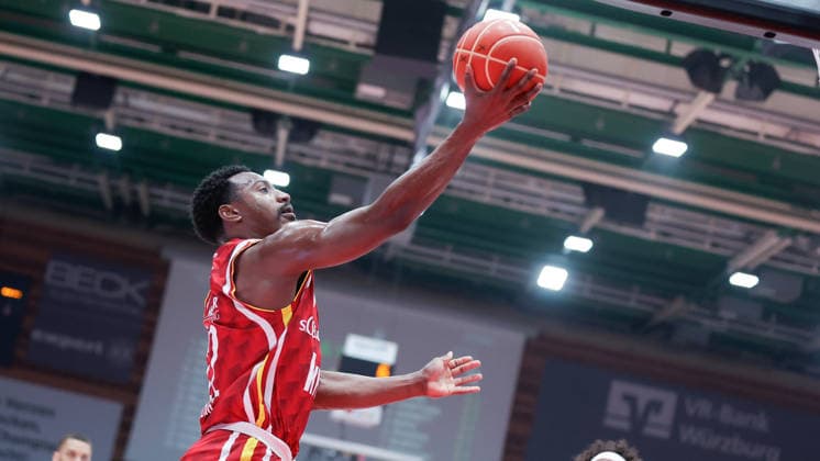 In the picture Johnathan Stove Wuerzburg Baskets, 22 with the basketball 24 05 2026, Basketball, Fitness First Wuerzburg Baskets vs Telekom Baskets Bonn, easyCredit BBL Playoffs, 4 Quarterfinals, Germany, 97072, tectake Arena Wuerzburg, Copyright: HMBxMedia xJulienxBecker