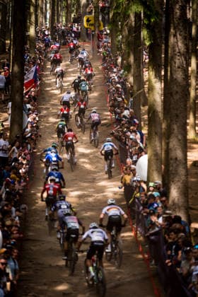 Start of the World Cup cross country mountain elite men s race, Vysocina Arena, Nove Mesto na Morave, May 24, 2026. (CTKxPhoto JaroslavxSvoboda) CTKPhotoP2026052404908  CTKPhotoP2026052404908