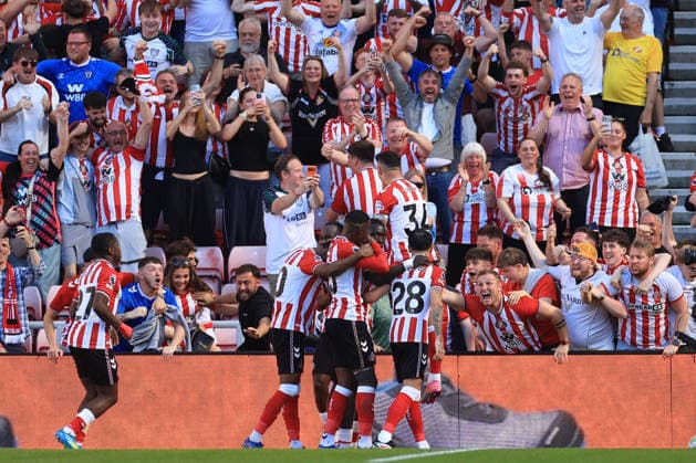 Sunderland v Chelsea Premier League Brian Brobbery of Sunderland celebrates scoring his teams second goal with team mates during the Premier League match at the Stadium of Light, Sunderland 24 05 2026 UK Newspapers OUT Copyright: xFredxPalmerx FIL-23471-0094