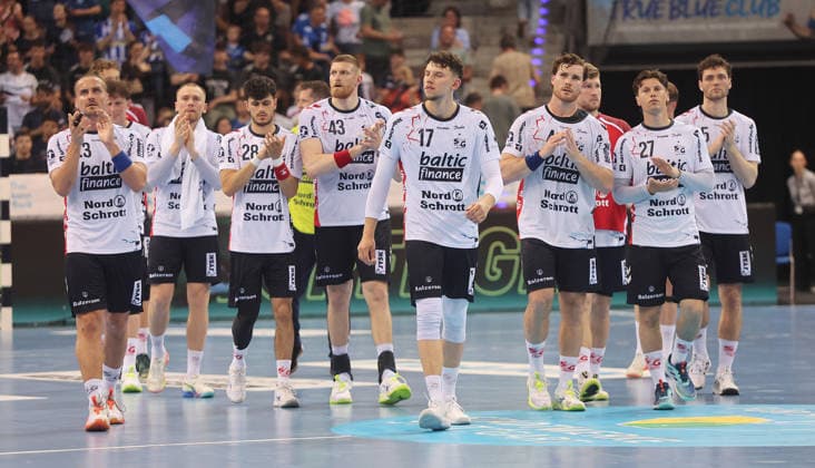 Stuttgart , Handball Daikin Bundesliga TVB Stuttgart vs SG Flensburg Handewitt , Disappointment Kiel , center Marko Grgic 17