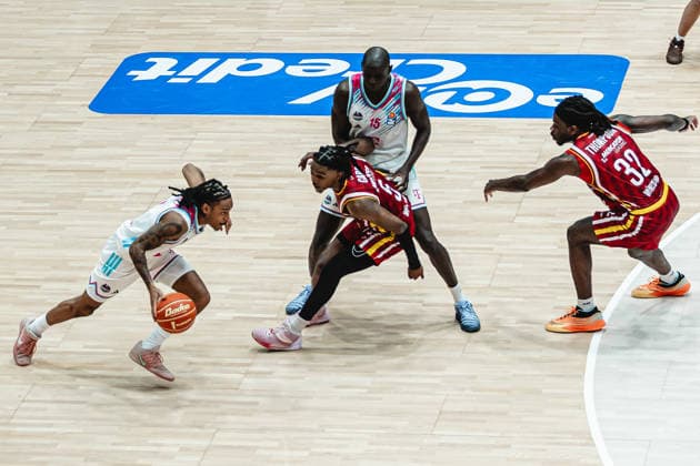 easyCredit Basketball Bundesliga, 4 Playoff Quarterfinals Fitness First Baskets Würzburg vs Telekom Baskets Bonn, 24 05 2026 Jalen Finch Telekom Baskets Bonn 0 , Marcus Carr Würzburg 5 , Kur Jongkuch Telekom Baskets Bonn 15 and Charles Thompson Würzburg 32 easyCredit Basketball Bundesliga, 4 Playoff Quarterfinals Fitness First Baskets Würzburg vs Telekom Baskets Bonn, 24 05 2026, Tectake Arena Würzburg Copyright: xBEAUTIFULxSPORTS Derixx