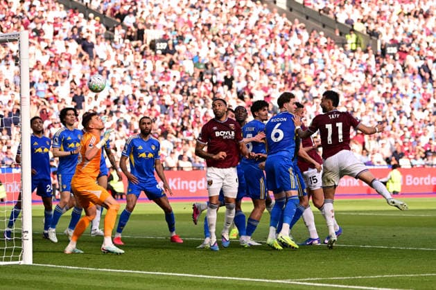 West Ham United v Leeds United, Premier League West Ham United forward Valentin Castellanos (11) scores the first goal for West Ham United during the Premier League match between West Ham United and Leeds United at the London Stadium, London, UK, on 24 May 2026. London London Stadium UK Editorial use only DataCo restrictions apply See www.football-dataco.com , Copyright: xPaulxBockingx PSI-24301-0048