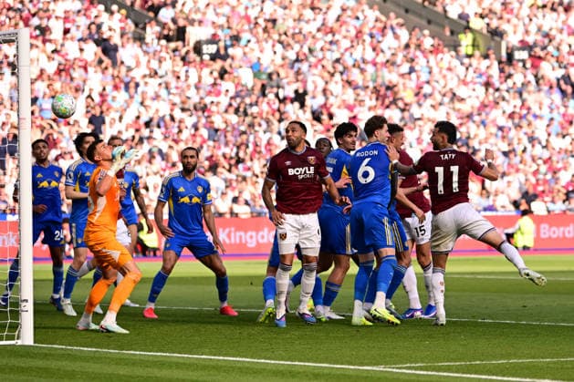 West Ham United v Leeds United, Premier League West Ham United forward Valentin Castellanos (11) scores the first goal for West Ham United during the Premier League match between West Ham United and Leeds United at the London Stadium, London, UK, on 24 May 2026. London London Stadium UK Editorial use only DataCo restrictions apply See www.football-dataco.com , Copyright: xPaulxBockingx PSI-24301-0049