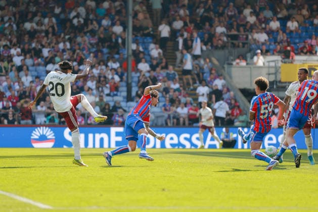 Premier League 2025 26 Crystal Palace v Arsenal Selhurst Park Stadium 24.05.2026 Noni Madueke of Arsenal scores and celebrates 0-2 Premier League 2025 26 Crystal Palace v Arsenal Selhurst Park Stadium 24.05.2026 Photograph By Marc Aspland The Times  Copyright: xMarcxAsplandx NINTCHDBPICT001083605807