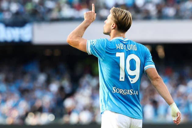 Rasmus Hojlund of SSC Napoli celebrates after scoring the goal of 1-0 during the Serie A 2025 2026 football match between SSC Napoli and Udinese Calcio at Diego Armando Maradona stadium in Naples (Italy), May 24, 2026. cesarexpurini