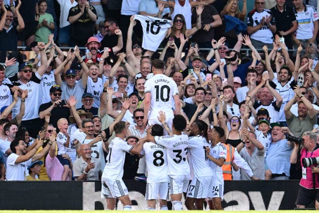 Fulham v Newcastle United, Premier League GOAL Fulham midfielder Tom Cairney (10) scores a goal and celebrates 2-0 during the Premier League match between Fulham and Newcastle United at Craven Cottage, London, UK on 24 May 2026. London Craven Cottage Greater London UK Editorial use only DataCo restrictions apply See www.football-dataco.com , Copyright: xDennisxGoodwinx PSI-24290-0049
