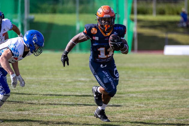 Lennies Mcferren (ifm Razorbacks Ravensburg, 11 Running Back) ifm Razorbacks Ravensburg vs Allgäu Comets, American Football, German Football League, Week 3, 2026, 24.05.2026, Weingarten TeleData Stadion am Lindenhof Baden Württemberg Germany Copyright: xFootxBowl SebastianxJustx