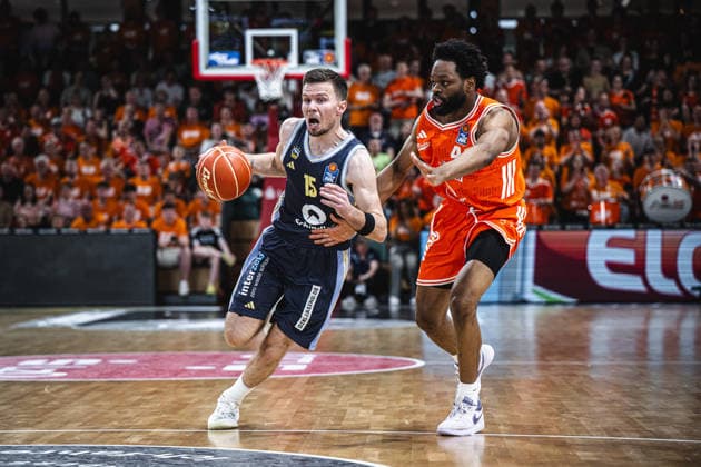 1 Basketball Bundesliga, easyCredit BBL, Season 2025 2026, Men, Playoffs, Quarterfinals, Game 4, 24 05 2026, RASTA Vechta ALBA Berlin Martin Hermannsson 15 ALBA BERLIN in action Vechta RASTA Dome Lower Saxony Germany