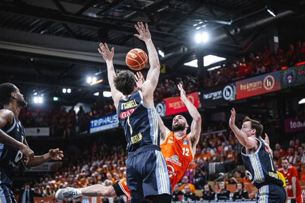 1 Basketball Bundesliga, easyCredit BBL, Season 2025 2026, Men, Playoffs, Quarterfinals, Game 4, 24 05 2026, RASTA Vechta ALBA Berlin Tommy Kuhse 12 RASTA Vechta at the Korbleger Vechta RASTA Dome Niedersachsen Germany