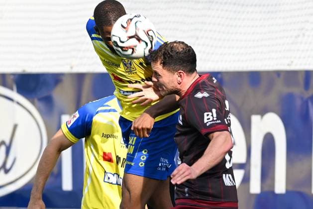 STVV s Abdoulaye Sissako and Mechelen s Kerim Mrabti pictured in action during a soccer match between Sint-Truiden VV and KV Mechelen, Sunday 24 May 2026 in Sint-Truiden, on the last day of the Champion s Play-offs of the 2025-2026 Jupiler Pro League first division of the Belgian championship. JILLxDELSAUX  x174936475x