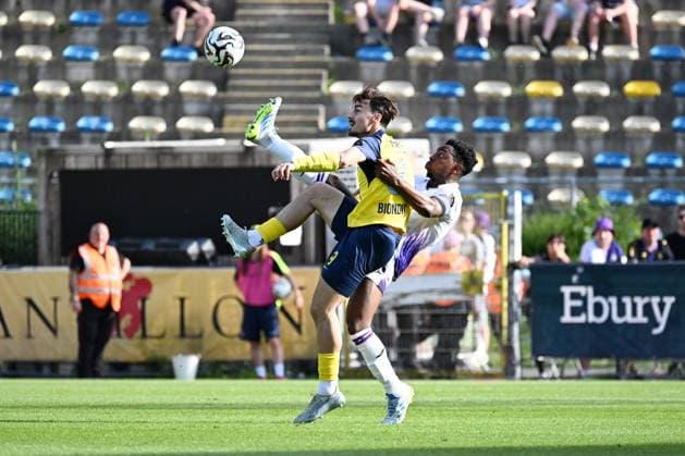 Union s Mateo Biondic and Anderlecht s Marco Kana fight for the ball during a soccer match between Royale Union Saint-Gilloise and RSC Anderlecht, Sunday 24 May 2026 in Brussels, on the last day of the Champion s Play-offs of the 2025-2026 Jupiler Pro League first division of the Belgian championship. MAARTENxSTRAETEMANS  x174937014x