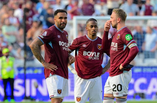 West Ham United v Leeds United, London, UK - 24 May 2026 Callum Wilson of West Ham United and Crysencio Summerville of West Ham United and Jarrod Bowen Captain of West Ham United show their disapointment after being relegated to the Championship after finishing below Tottenham Hotspur in the relagation battle during the Premier League match between West Ham United and Leeds United at The London Stadium, London on 24 May 2026. ( London The London Stadium London England Copyright: xAlanxStanford PPAUKx PPA-277341
