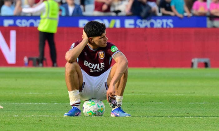 West Ham United v Leeds United, London, UK - 24 May 2026 Mateus Fernandes of West Ham United shows his disapointment after being relegated to the Championship after finishing below Tottenham Hotspur in the relagation battle during the Premier League match between West Ham United and Leeds United at The London Stadium, London on 24 May 2026. ( London The London Stadium London England Copyright: xAlanxStanford PPAUKx PPA-277346