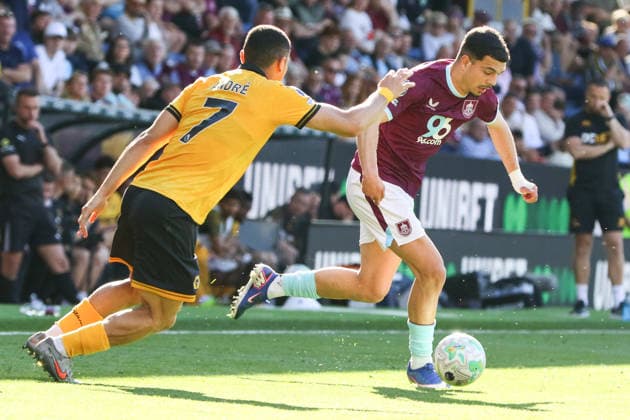 BURNLEY, ENGLAND - MAY 24: Zeki Amdouni of Burnley controls the ball during the Premier League match between Burnley and Wolverhampton Wanderers at Turf Moor on May 24, 2026 in Burnley, England.  Copyright: xSeanxChandlerx xSPPx Sportspressphoto_154134