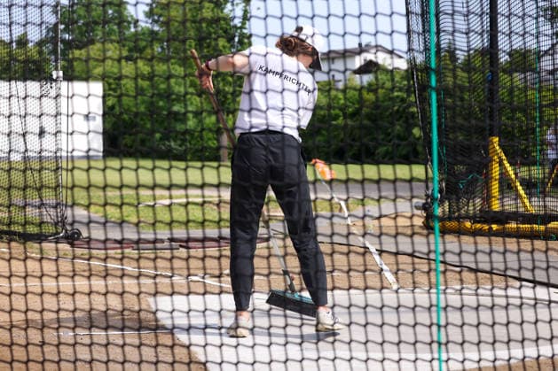 Fränkisch Crumbach on May 24, 2026 Hammer throw meeting in Fränkisch Crumbach , HAM women, women A , age group from 2003 v l , symbol photo, symbol picture referee Copyright: JoaquimxFerreira