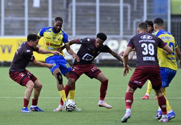 STVV s Abdoulaye Sissako and Mechelen s Therence Koudou fight for the ball during a soccer match between Sint-Truiden VV and KV Mechelen, Sunday 24 May 2026 in Sint-Truiden, on the last day of the Champion s Play-offs of the 2025-2026 Jupiler Pro League first division of the Belgian championship. JOHNxTHYS  x174941895x