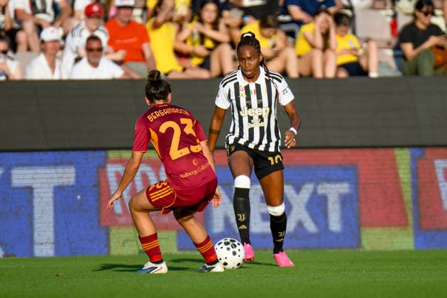 Lindsey Thomas (Juventus) in action against Valentina Bergamaschi (Roma) during the Women s Frecciarossa Italian Cup 2025 2026 final soccer match between Juventus and Roma at the Romeo Menti stadium in Vicenza, Italy - May 24, 2026 - - Soccer  Copyright: xEttorexGriffoni LaPressex