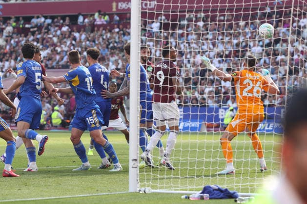 West Ham gegen Leeds 24. Mai 2026, London Premier League Fußball West Ham United gegen Leeds United Taty Castellanos von West Ham United erzielt das erste Tor Foto Charlotte Wilson Abseits London UK  Copyright: xCharlottexWilsonx xOffsidexOffside