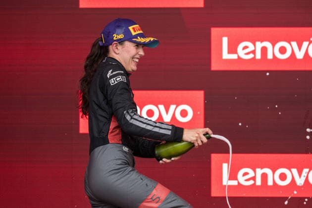 Sport Bilder des Tages Emma Felbermayr (AUT, Audi Revolut F1 Team) jubelt über Platz zwei beim Hauptrennen der F1 Academy, CAN, Großer Preis von Kanada, Montreal, Motorsport, Formel 1, 24.05.2026 CAN, Großer Preis von Kanada, Montreal, Motorsport, Formel 1 Montreal *** Emma Felbermayr AUT, Audi Revolut F1 Team celebrates second place in the main race of the F1 Academy, CAN, Canadian Grand Prix, Montreal, Motorsport, Formula 1, 24 05 2026 CAN, Canadian Grand Prix, Montreal, Motorsport, Formula 1 Montreal Copyright: xEibner-Pressefotox EP_MKB