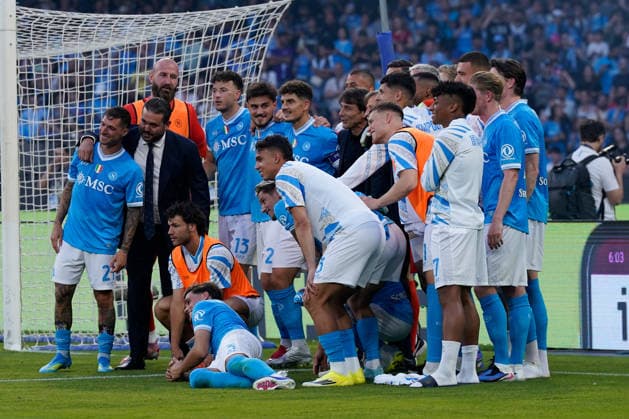 SSC Napoli v Udinese Calcio - Serie A Player of SSC Napoli celebrate at the end of the Serie A match between SSC Napoli and Udinese Calcio at Stadio Diego Armando Maradona Naples Italy on 24 May 2026. Naples Naples Italy  Copyright: xFrancoxRomanox originalFilename:romano-sscnapol260524_npx8O.jpg