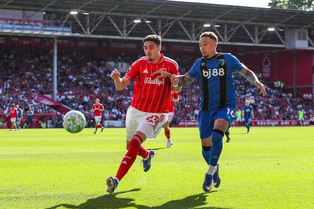 Nottingham Forest v AFC Bournemouth, Premier League Jair Cunha Of Nottingham Forest Under pressure from Marcus Tavernier Of AFC Bournemouth during the Nottingham Forest v AFC Bournemouth Premier League match at the City Ground, West Bridgford, England on 23 May 2026 Credit: Lee Keuneke Every Second Media Editorial use only. All images are copyright Every Second Media Limited. No images may be reproduced without prior permission. All rights reserved. Premier League and Football League images are subject to licensing agreements with Football DataCo Limited. see https: www.football-dataco.com Copyright: xIMAGO EveryxSecondxMediax ESM-2007-0113 LeexKeunekex xEveryxSecondxMediax
