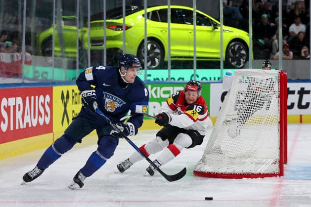Ice hockey, Eishockey - IIHF WC 2026 ZURICH,SWITZERLAND,24.MAY.26 - ICE HOCKEY - IIHF Ice Hockey World Championship, WM, Weltmeisterschaft 2026, group stage, Austria vs Finland. Image shows Mikko Lehtonen (FIN) and Dominic Zwerger (AUT).  GEPAxpictures xMaticxKlansek