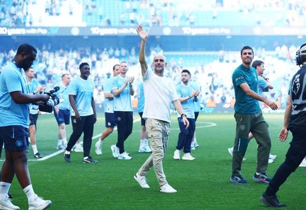 Manchester City manager Pep Guardiola waves to the fans at the end of the match Manchester City v Aston Villa, Premier League, Football, Etihad Stadium, Manchester, UK - 24 May 2026Manchester Etihad Stadium United Kingdom EDITORIAL USE ONLY No use with unauthorised audio, video, data, fixture lists, club league logos or live services. Online in-match use limited to 120 images, no video emulation. No use in betting, games or single club league player publications.  Copyright: xMattxWest Shutterstockx 16889851ar