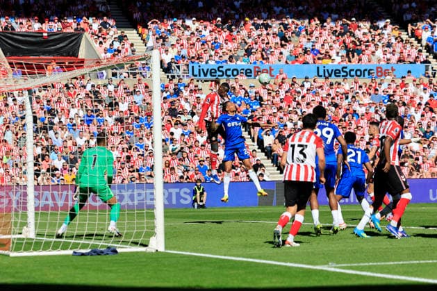 Sunderland v Chelsea Premier League Nordi Mukiele of Sunderland wins a header against Jo‹o Pedro of Chelsea during the Premier League match at the Stadium of Light, Sunderland 24 05 2026 UK Newspapers OUT Copyright: xFredxPalmerx FIL-23471-0182