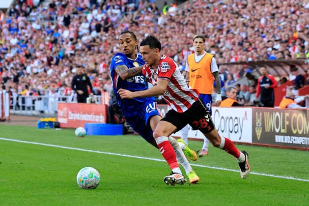 Sunderland v Chelsea Premier League Enzo Le FŽe of Sunderland (left) and Jo‹o Pedro of Chelsea in action during the Premier League match at the Stadium of Light, Sunderland 24 05 2026 UK Newspapers OUT Copyright: xFredxPalmerx FIL-23471-0197