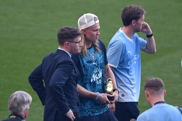 Manchester City v Aston Villa, Premier League Erling Braut Haaland of Manchester City with the Premier League Golden Boot after the Manchester City v Aston Villa Premier League match at the Etihad Stadium, Manchester, England on 24 May 2026 Credit: Ben Roberts Every Second Media Editorial use only. All images are copyright Every Second Media Limited. No images may be reproduced without prior permission. All rights reserved. Premier League and Football League images are subject to licensing agreements with Football DataCo Limited. see https: www.football-dataco.com Copyright: xIMAGO EveryxSecondxMediax ESM-2008-0061 BenxRobertsx xEveryxSecondxMediax