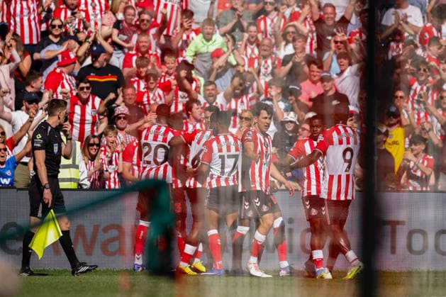 Sunderland v Chelsea, Premier League Trai Hume of Sunderland celebrates scoring his sides first goal of the match during the Sunderland v Chelsea Premier League match at the Stadium of Light, Sunderland, England on 24 May 2026 Credit: Craig Cowan Every Second Media Editorial use only. All images are copyright Every Second Media Limited. No images may be reproduced without prior permission. All rights reserved. Premier League and Football League images are subject to licensing agreements with Football DataCo Limited. see https: www.football-dataco.com Copyright: xIMAGO EveryxSecondxMediax ESM-2012-0135 CraigxCowanx xEveryxSecondxMediax