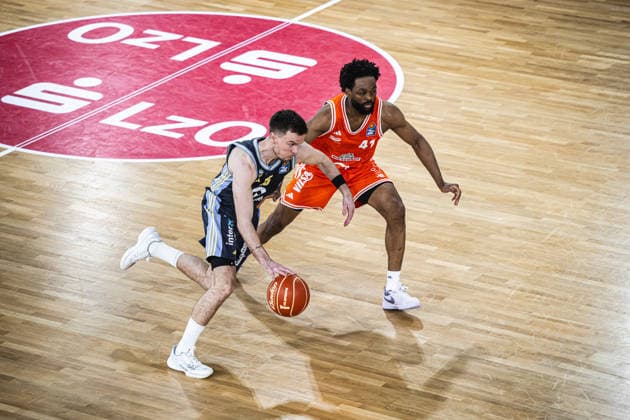 1 Basketball Bundesliga, easyCredit BBL, Season 2025 2026, Men, Playoffs, Quarterfinals, Game 4, 24 05 2026, RASTA Vechta ALBA Berlin Martin Hermannsson 15 ALBA BERLIN in action Vechta RASTA Dome Lower Saxony Germany