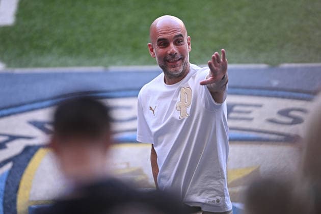 Manchester City v Aston Villa, Premier League Pep Guardiola, head coach of Manchester City, during the farewell ceremony after the Manchester City v Aston Villa Premier League match at the Etihad Stadium, Manchester, England on 24 May 2026 Credit: Ben Roberts Every Second Media Editorial use only. All images are copyright Every Second Media Limited. No images may be reproduced without prior permission. All rights reserved. Premier League and Football League images are subject to licensing agreements with Football DataCo Limited. see https: www.football-dataco.com Copyright: xIMAGO EveryxSecondxMediax ESM-2008-0075 BenxRobertsx xEveryxSecondxMediax