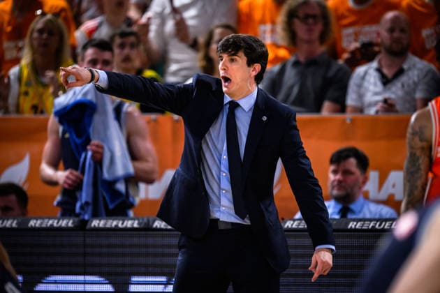 24 05 2026, Rasta Dome, Vechta Basketball, easyCredit Bundesliga, Playoffs quarterfinals, Rasta Vechta vs ALBA Berlin Pedro Calles Head Coach Berlin