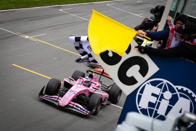 Sport Bilder des Tages AUTO - FORMULA 2 2026 - MONTREAL 15 DUNNE Alex (irl), Rodin Motorsport, Dallara F2 2024, action, checkered flag during the 3rd round of the 2026 FIA Formula 2 Championship from May 22 to 24, 2026 on the Circuit Gilles Villeneuve, in MontrÃ al, Canada - MontrÃ alCanada  Copyright: xDiederikxvanxderxLaanx