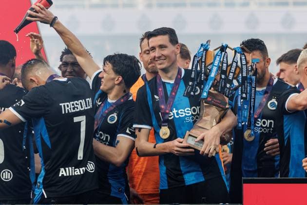 Club s Hans Vanaken celebrates on the podium after winning a game between Belgian soccer team Club Brugge KV and KAA Gent, Sunday 24 May 2026 in Brugge, on the last day of the Champion s Play-offs of the 2025-2026 Jupiler Pro League first division of the Belgian championship. KURTxDESPLENTER  x174948531x