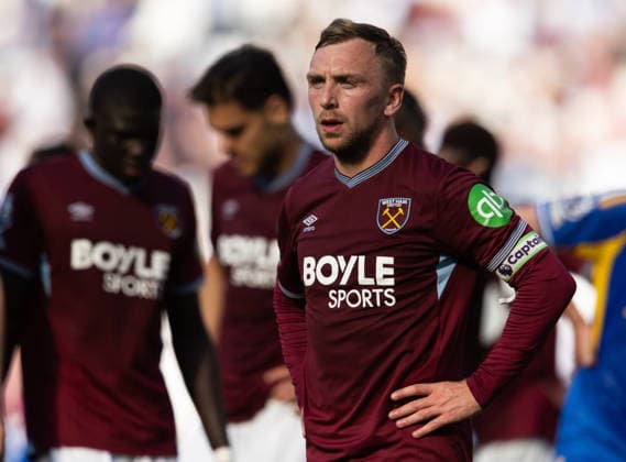 LONDON, ENGLAND - MAY 24: Jarrod Bowen of West Ham United looks on during the Premier League match between West Ham United and Leeds United at London Stadium on May 24, 2026 in London, England.  Copyright: xBenxPeters MBxMediax