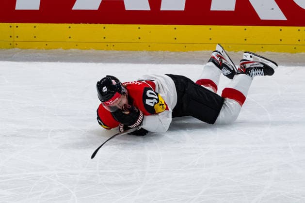 ZURICH, SWITZERLAND - MAY 24: Tim Harnisch (Austria, 40) during the Preliminary Round - Group A Match 45 between Finland and Austria at the IIHF Ice hockey, Eishockey World Championship, WM, Weltmeisterschaft 2026, Swiss Life Arena on May 24, 2026 in Zurich, Switzerland. Zurich Switzerland Copyright: xTimoxSteinx