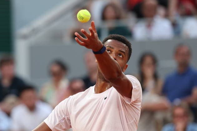 ROLAND GARROS 2026 Thierry Larret MAXPPP - PARIS (75) 24 05 2026 Thierry Larret Maxppp. Tennis. Roland Garros 2026. Internationaux de France de tennis. Stade Roland Garros, Paris (75). Le 24 Mai. Court Philippe CHATRIER : Giovanni MPETSHI PERRICAR (FRA) vs Novak DJOKOVIC (SRB). Roland Garros French Open tennis tournament, in Paris, France, on 24 May 2026. PARIS (75) STADE ROLAND GARROS PARIS ILE DE FRANCE FRANCE  Copyright: xMAXPPPxThierryxLarretx TLR202605248662 TLR202605248662
