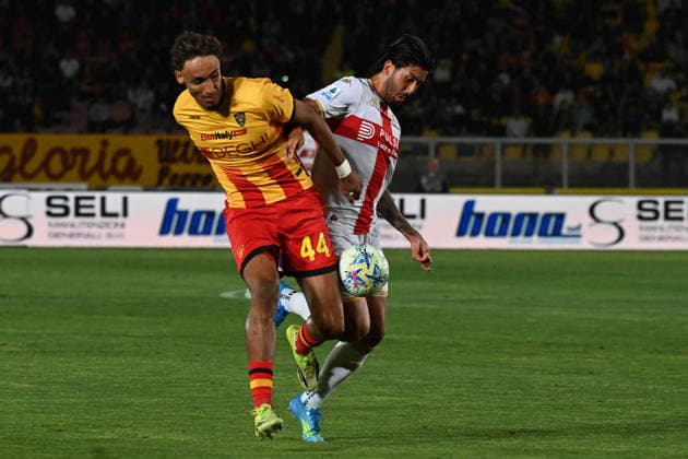 IPA85046560 - Gabriel Tiago (Us Lecce) against Mikael Ellertsson (Genoa CFC) during US Lecce vs Genoa CFC, Italian soccer Serie A match in Lecce, Italy, May 24 2026  Copyright: xPasqualexGolia IPAxSportx xx 85046560