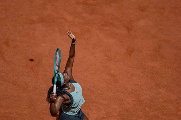 2026 French Open - Day One Hailey Baptiste serves against Barbora Krejcikova during the Roland Garros Grand Slam Tournament on Day 01 in Paris, France, on May 24, 2026. Paris France  Copyright: xRobertxSzaniszlox originalFilename:szaniszlo-notitle260524_npsyo.jpg