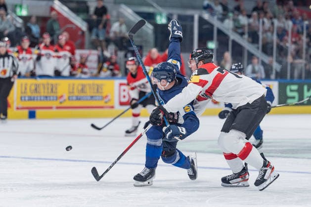 24 05 2026, Zurich, Swiss Life Arena, Ice Hockey World Championships Finland Austria, 19 Waltteri Merela Finland , 78 Thimo Nickl Austria Zurich Swiss Life Arena Zurich Switzerland Copyright: xJustPictures.ch StefanxEmchx jp-de-StEm-DSC0055920260524