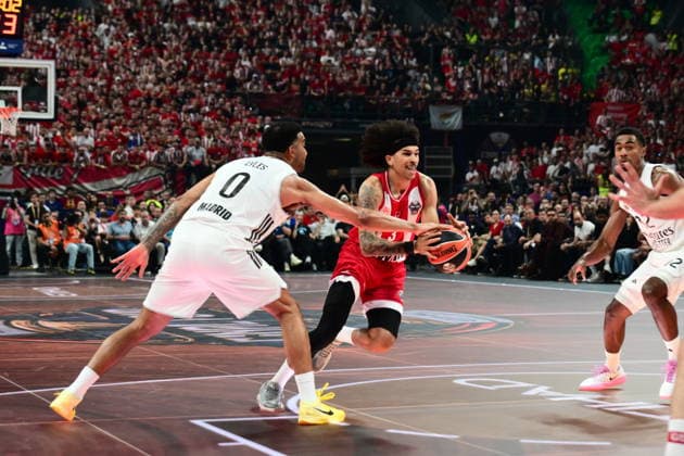 Olympiacos Piraeus v Real Madrid Euroleague Final Four Trey Lyles of Real Madrid blocks to Tyson Ward of Olympiacos during the Euroleague match, Final Four, Final game between Olympiacos Piraeus v Real Madrid played at ATHENS Telekom Center Athens Stadium on May 24nd 2026 in Athens Greece Athens Greece Basketball Copyright: xAgenciaxLOFx