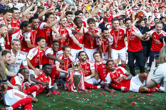 Football, England, FC Arsenal celebrates the championship
