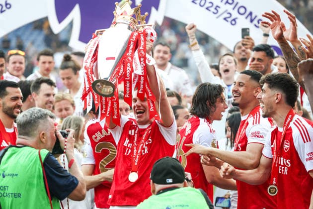 260524 Martin odegaard of Arsenal celebrates with the trophy for winning Premier League after the Premier League football match between Crystal Palace and Arsenal on May 24, 2026 in London Photo Daniel Weir BILDBYRAN COP 183 XX0039 fotboll football soccer fotball premier league crystal palace arsenal bbeng jubel  Copyright: DANIELxWEIR BB260524ZR091