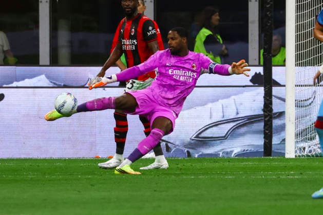 AC Milan v Cagliari Calcio - Serie A Mike Maignan in action during the Serie A match between AC Milan and Cagliari Calcio at Giuseppe Meazza in Milan, Italy, on May 24, 2026. Milano Milano Italy  Copyright: xMairoxCinquettix originalFilename:cinquetti-acmilanv260524_npzl4.jpg