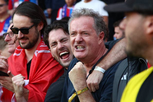 Premier League: Crystal Palace v Arsenal LONDON, UK - 24th May 2026: Piers Morgan celebrates after the Premier League match between Crystal Palace FC and Arsenal FC at Selhurst Park London Selhurst Park England United Kingdom Copyright: xCraigxMercerx xPeakxActionxPhotosx