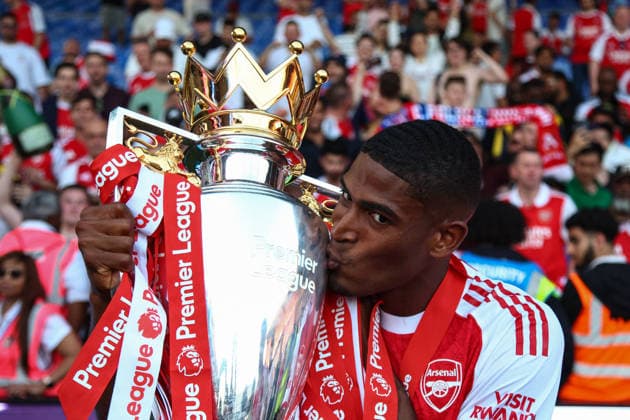Premier League: Crystal Palace v Arsenal LONDON, UK - 24th May 2026: Cristhian Mosquera of Arsenal celebrates with the Premier League trophy after the Premier League match between Crystal Palace FC and Arsenal FC at Selhurst Park London Selhurst Park England United Kingdom Copyright: xCraigxMercerx xPeakxActionxPhotosx